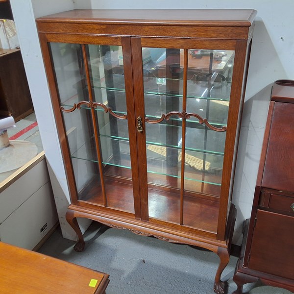 Lot 436 - DISPLAY CABINET