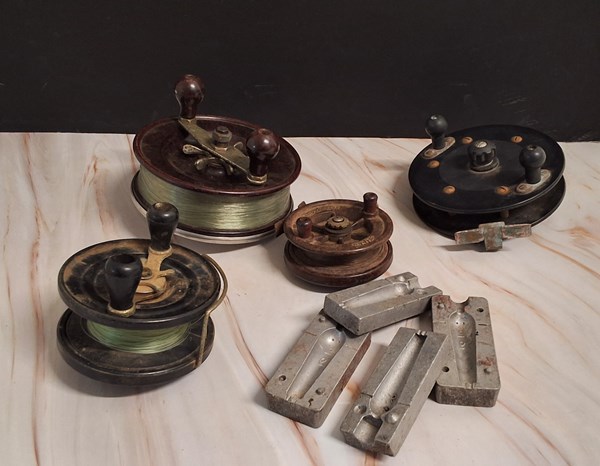 Lot 1388 - FISHING REELS