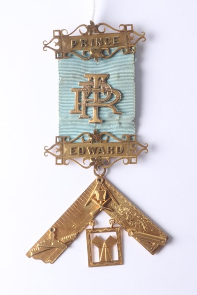 Lot 1036 - GOLD LODGE MEDAL