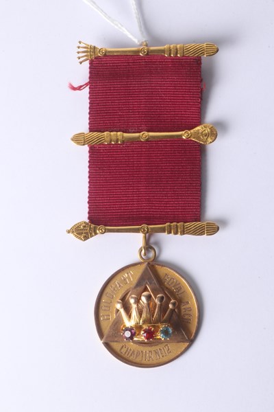 Lot 1030 - GOLD LODGE MEDAL