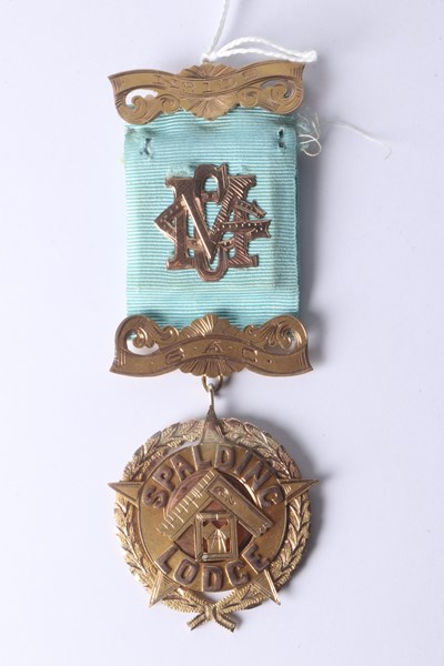 Lot 1026 - GOLD LODGE MEDAL