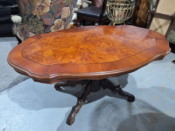 Lot 312 - OCCASIONAL TABLE