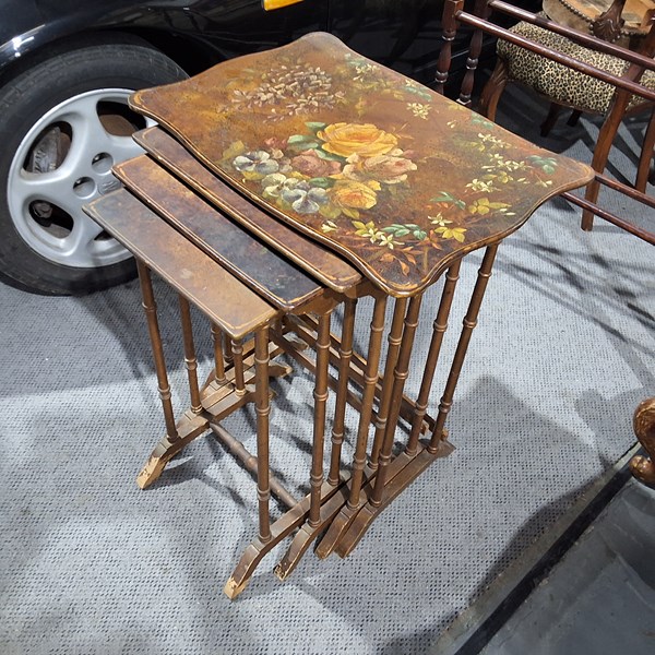 Lot 238 - NEST OF TABLES