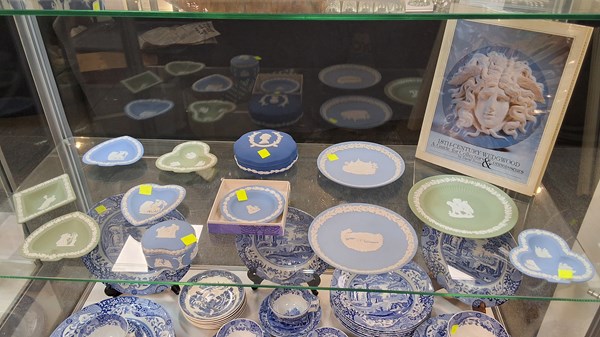 Lot 1166 - A COLLECTION OF WEDGWOOD JASPERWARE