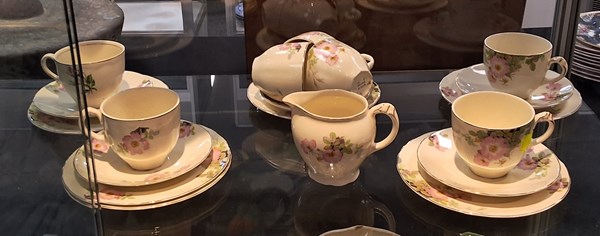 Lot 1133 - TEA SET