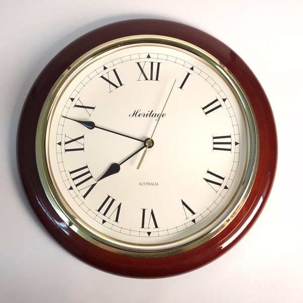 Lot 1120 - STATION CLOCK