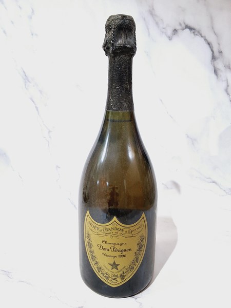 Lot 14 - DOM PÉRIGNON