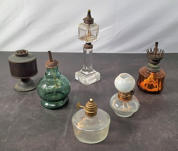 Lot 1293 - MINIATURE LAMPS AND LAMP PARTS