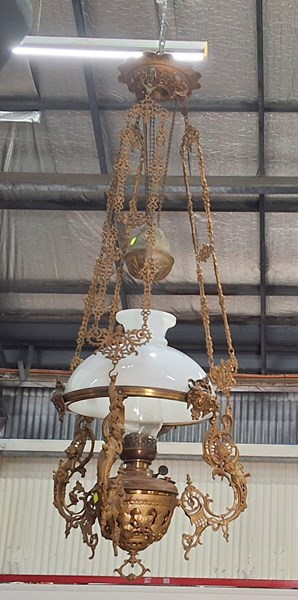 Lot 55 - HANGING KEROSE LAMP