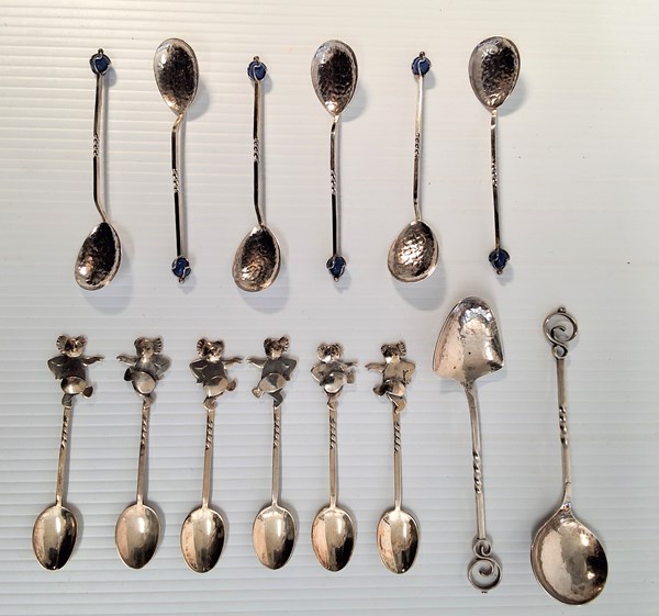 Lot 1077 - SPOONS