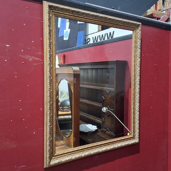 Lot 49 - WALL MIRROR