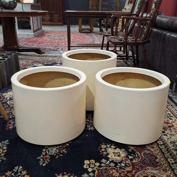 Lot 404 - PLANT POTS