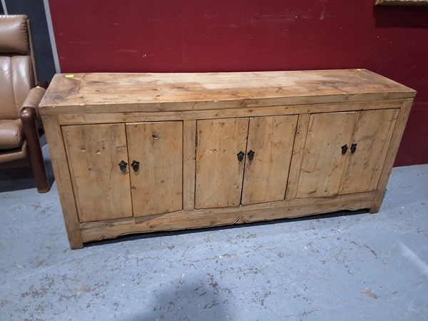 Lot 96 - SIDEBOARD