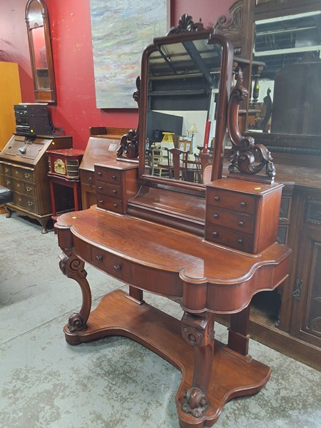 Lot 361 - DRESSING TABLE