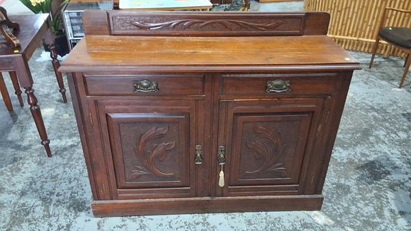 Lot 155 - SIDEBOARD