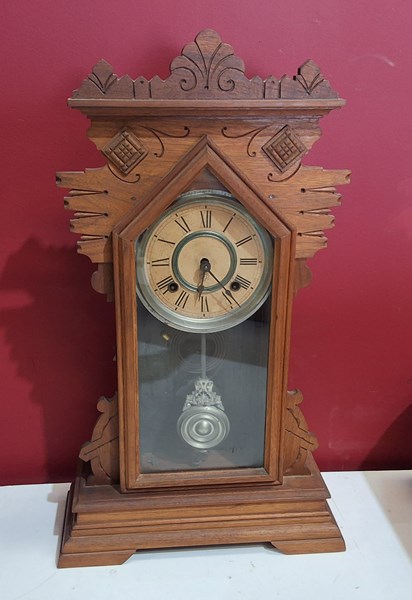 Lot 1498 - COTTAGE CLOCK