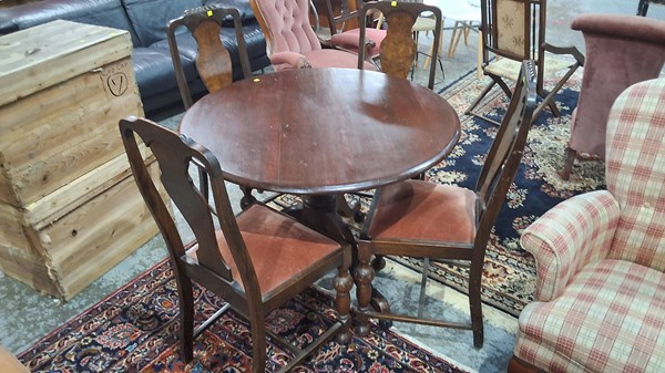 Lot 126 - DINING SUITE