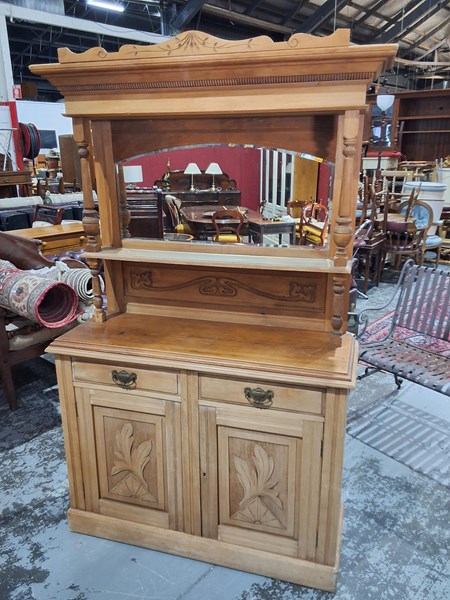 Lot 167 - SIDEBOARD