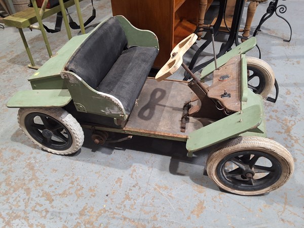 Lot 347 - CHILDRENS BUGGY