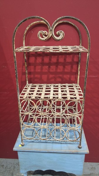 Lot 83 - WINE RACK