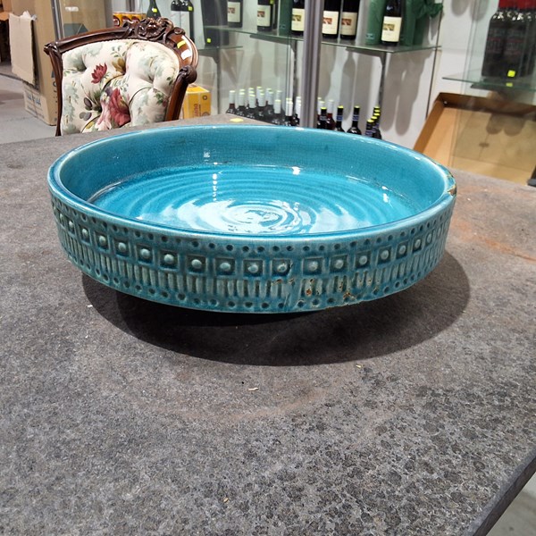 Lot 1167 - CENTREPIECE BOWL