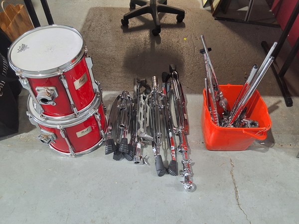 Lot 287 - DRUMS AND STANDS