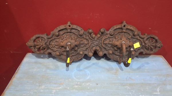 Lot 76 - COAT HOOKS