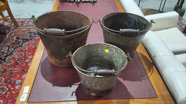 Lot 139 - BUCKETS