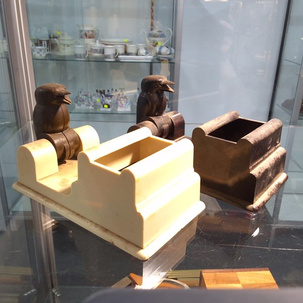 Lot 1417 - CIGARETTE DISPENSERS