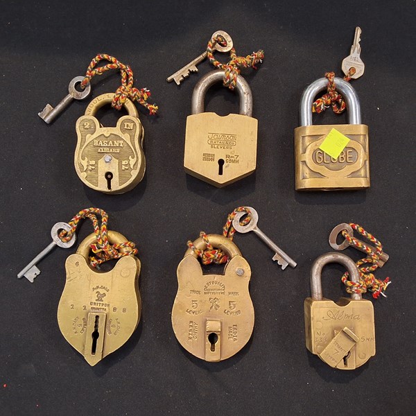 Lot 1384 - PADLOCKS