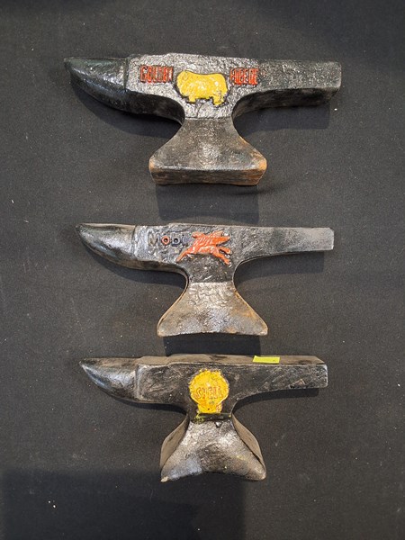 Lot 1216 - ANVILS