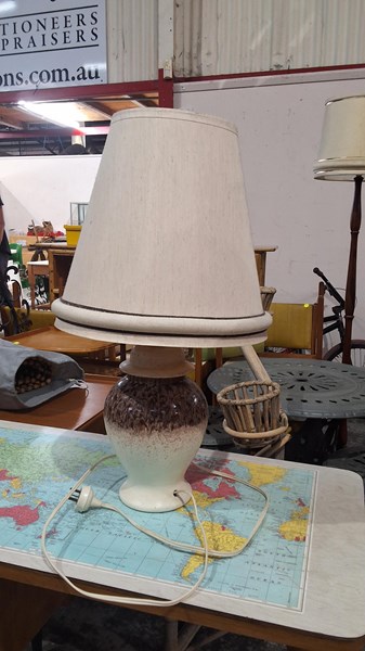 Lot 194 - TABLE LAMP