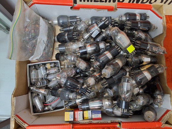 Lot 1298 - RADIO VALVES