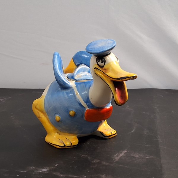 Lot 1222 - DONALD DUCK TEAPOT