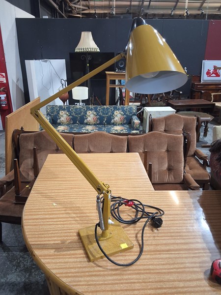 Lot 209 - DESK LAMP