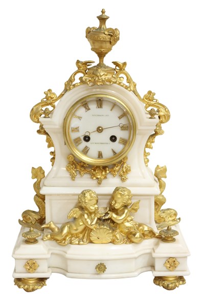 Lot 133 - MANTEL CLOCK