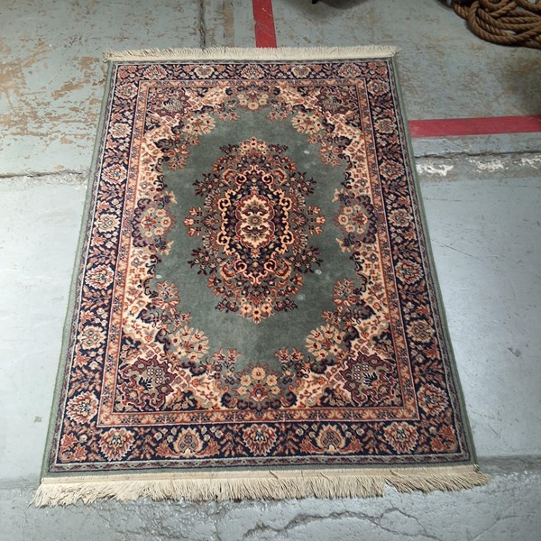 Lot 185 - RUG