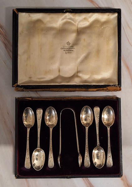 Lot 1065 - SILVER SPOONS