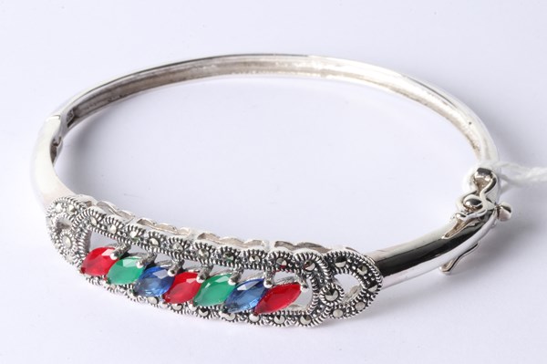 Lot 1044 - SILVER BRACELET