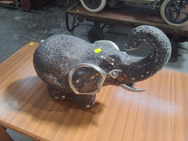 Lot 240 - ELEPHANT