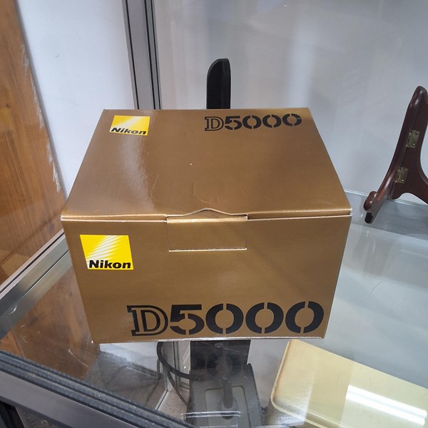 Lot 1363 - NIKON CAMERA