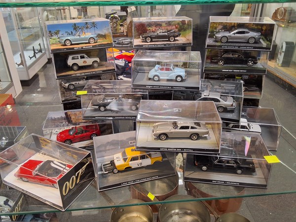 Lot 1344 - JAMES BOND CARS