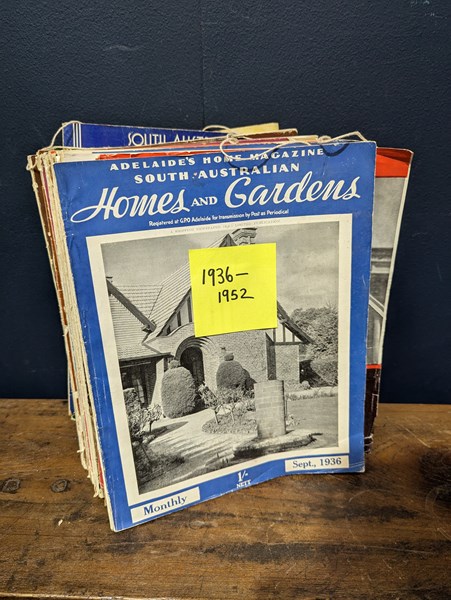 Lot 1237 - MAGAZINES