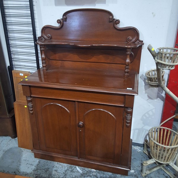 Lot 193 - CHIFFONIER