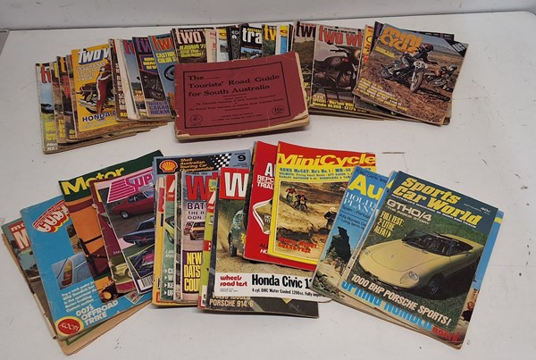 Lot 1263 - VINTAGE MAGAZINES