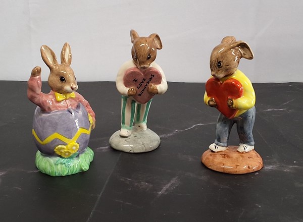 Lot 1190 - BUNNYKINS FIGURINES