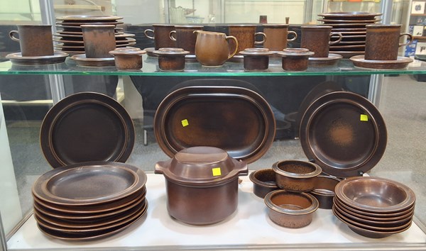 Lot 1222 - ARABIA DINNER SERVICE