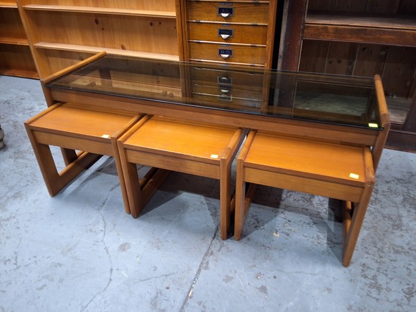 Lot 90 - COFFEE TABLE