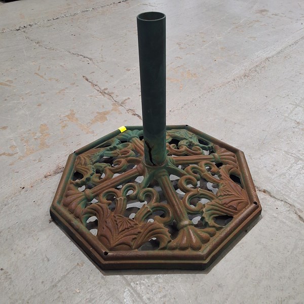 Lot 255 - UMBRELLA STAND