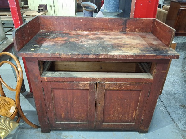 Lot 163 - CUPBOARD